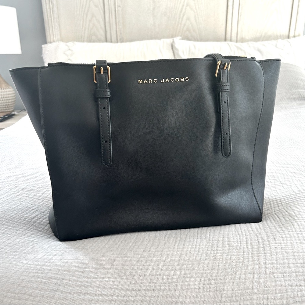 Black Marc Jacob’s tote